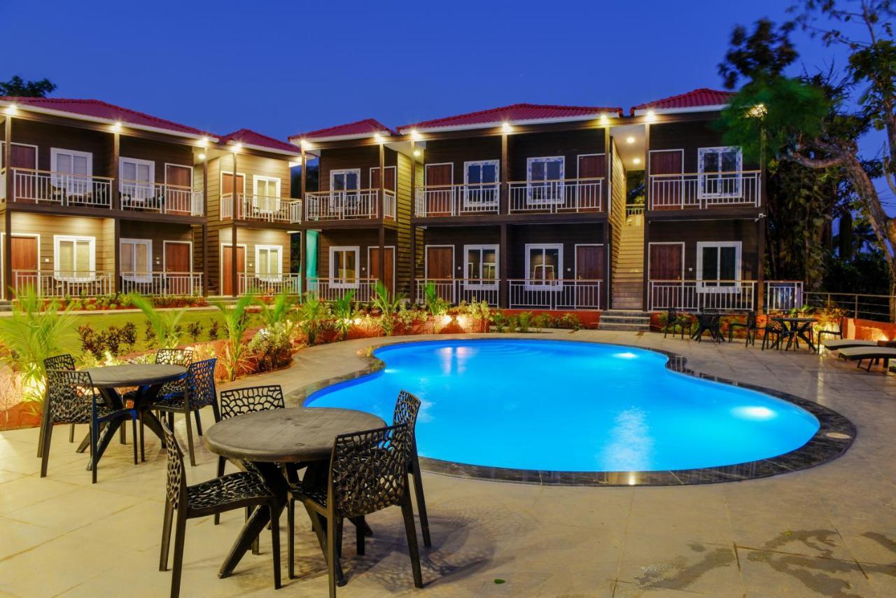 Aurum Resorts Morjim Ashvem Beach Exterior foto