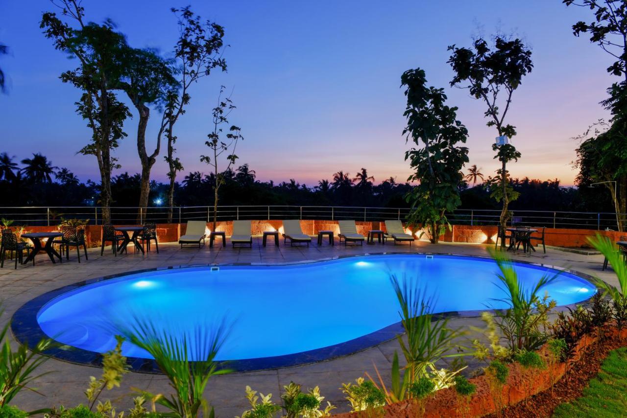 Aurum Resorts Morjim Ashvem Beach Exterior foto